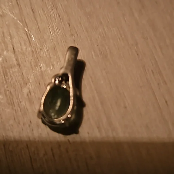 Aquamarine and Gold Pendant - Picture 2 of 3